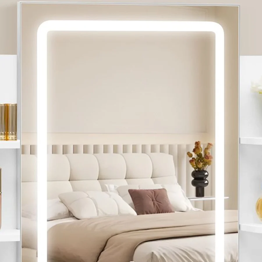 Le miroir et son cadre LED allumé