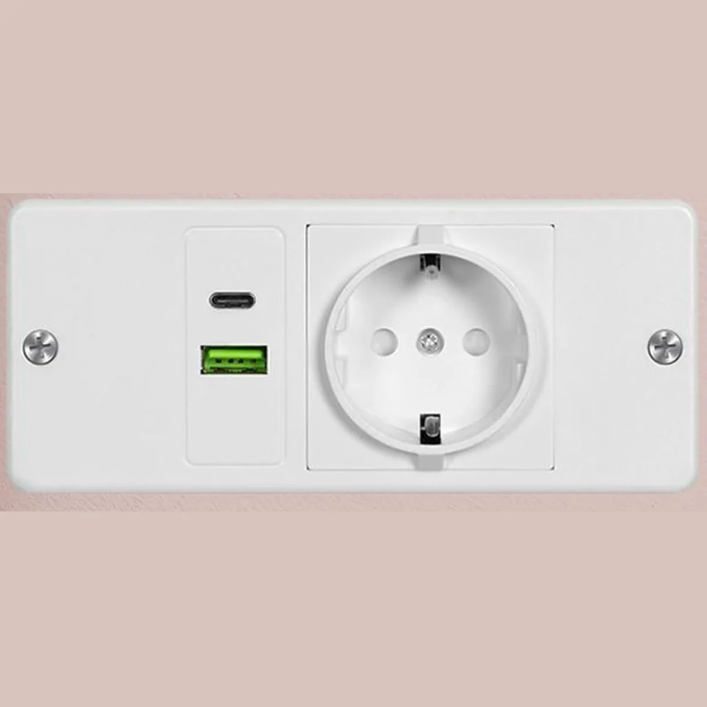 La prise intégrée : 1 prise secteur, 1 port USB et 1 port USB-C